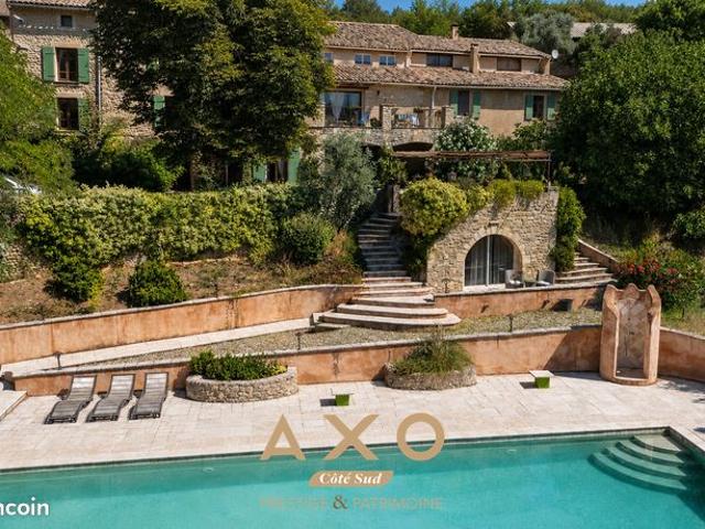 Maison 20 pièces 696 m²