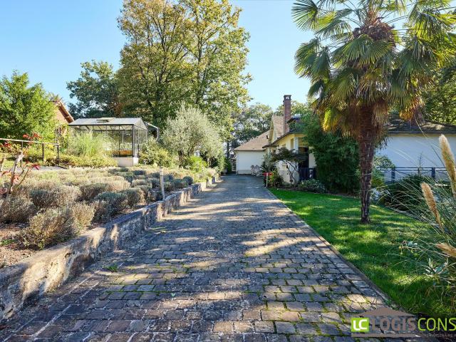 Maison 20 pièces 740 m²