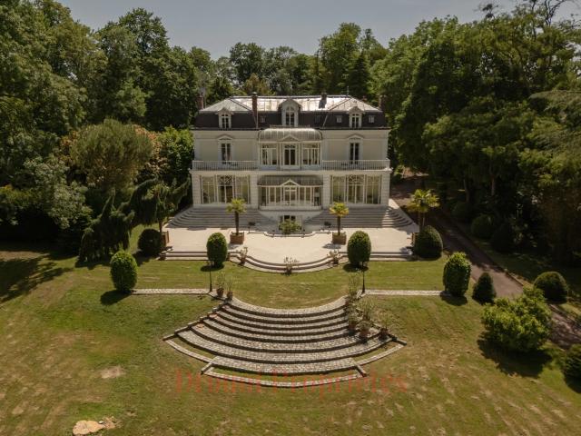 Maison 20 pièces 950 m²