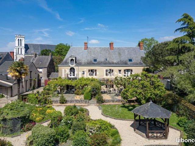Maison 20 pièces 915 m²
