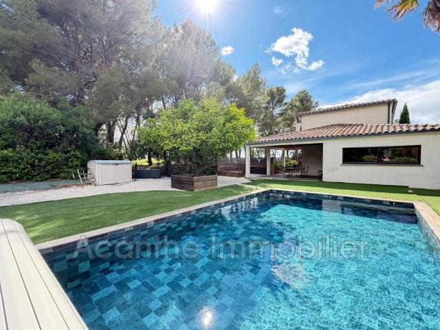Maison 215 m²