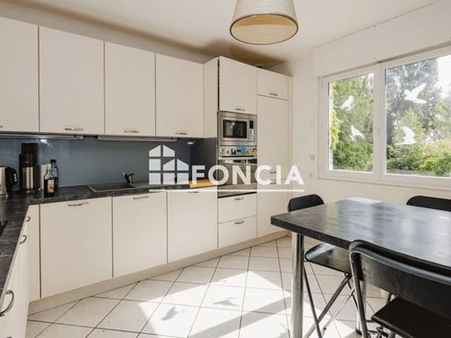 Maison 215m2 St Jacques de la Lande En Campagne Terrain fleuri et arboré