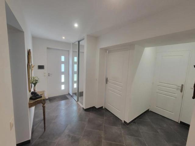 Maison 215m2 rénovée 5 chambres bâtie sur 1615m2