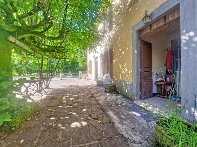 Maison 215m² village de montagne Arbéost 65560