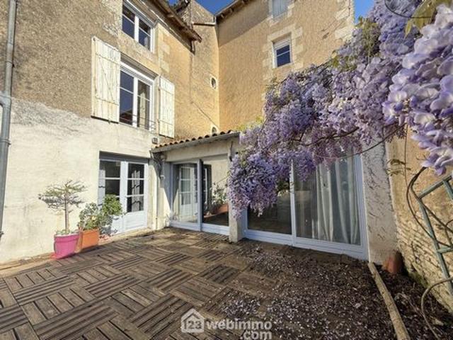 Maison 216 m2 neuville de poitou