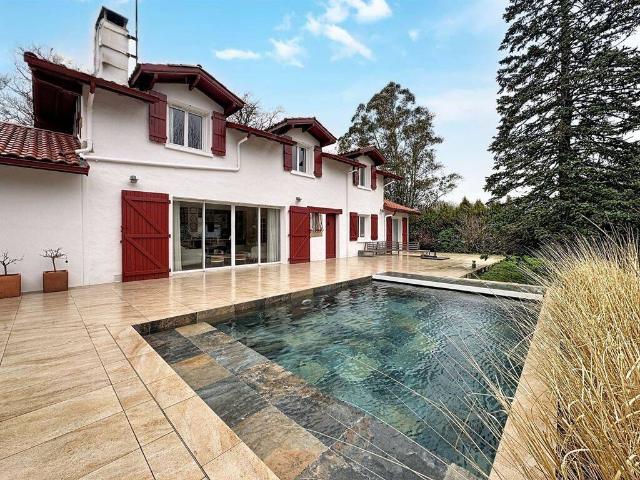 Maison 216 m2 Ascain
