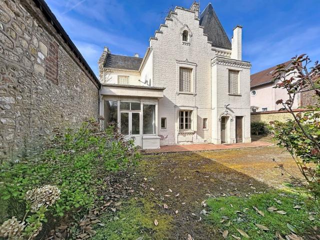 Maison 216 m²