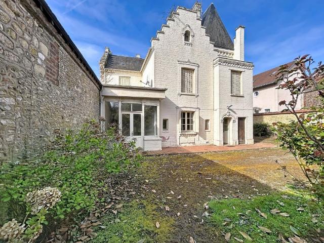 Maison 216 m²
