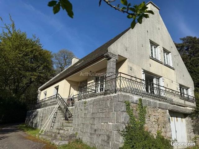 Maison 216 m² Ploumagoar