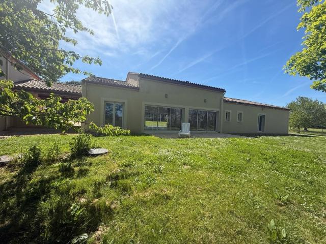 Maison 210m2 4 chambres à 5min de BERGERAC
