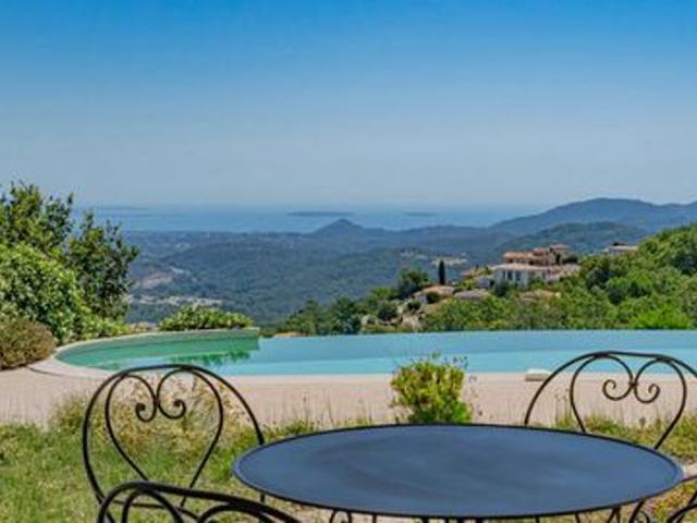 Maison 211 m2 LES ADRETS DE L ESTEREL