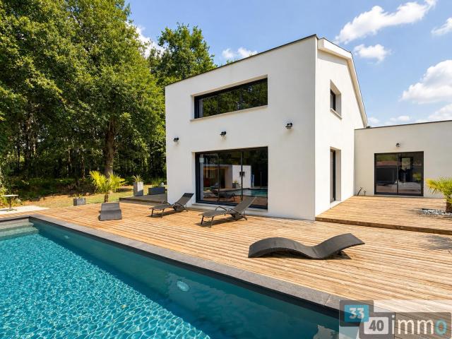 MAISON 212 M2 4 CHAMBRES A MIOS