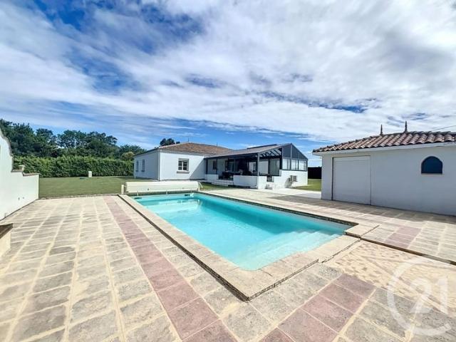 Maison 212 m² 4 Ch à vendre à Saint Sylvestre sur Lot