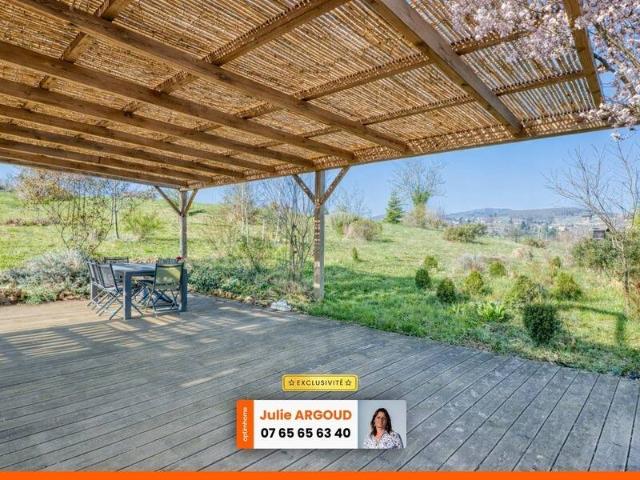 Maison 213 m2 Lacenas