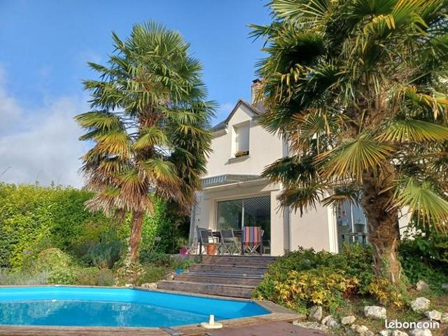 Maison 213 m² Saint Épain