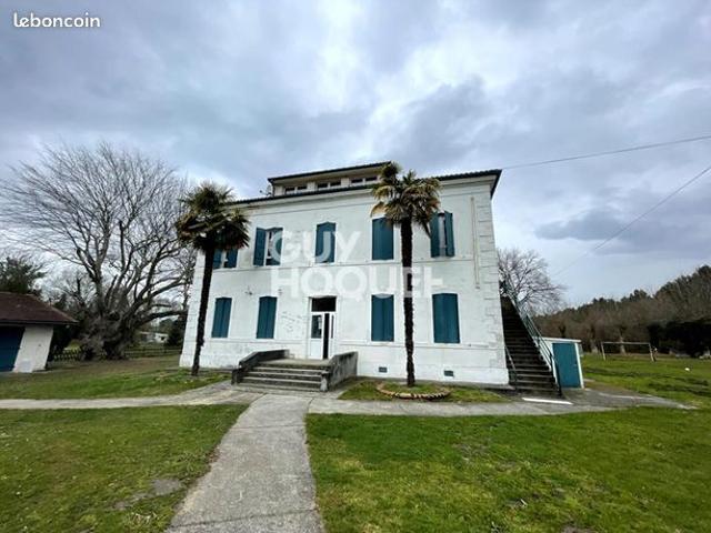 Maison 21 pièces 357 m²