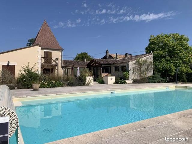 Maison 21 pièces 455 m²