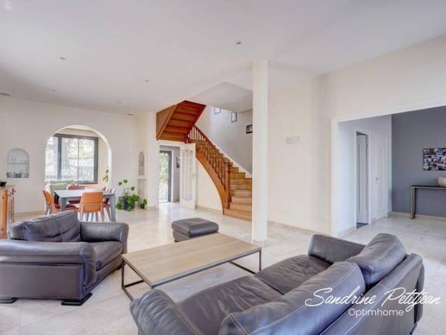 Maison 228 m2 Saint Priest