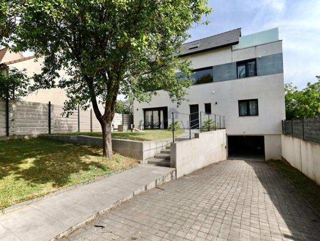 Maison 220 m2 8 pièces