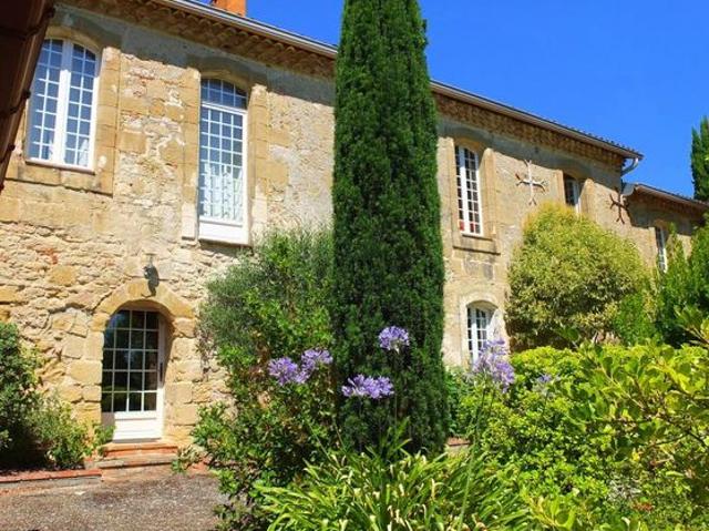 Maison 22 pièces 1 122 m²