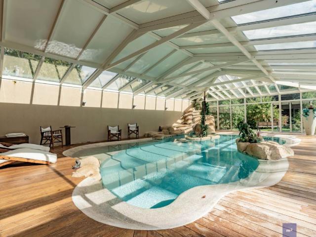 Maison 22 pièces 1 442 m²