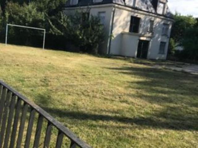 Maison 22 pièces 360 m²