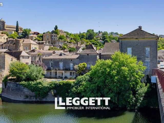Maison 22 pièces 399 m²