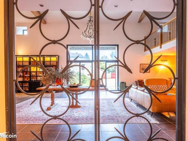 Maison 22 pièces 418 m²