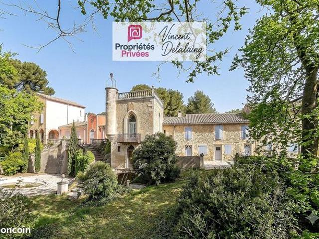 Maison 22 pièces 612 m²