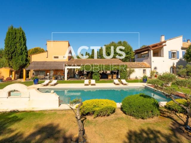 Maison 22 pièces 800 m²