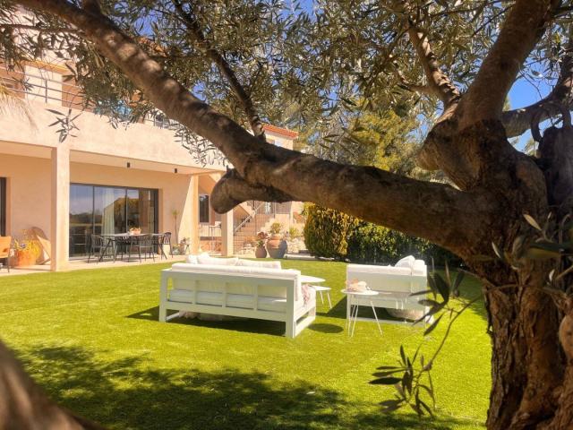 Maison 235 m2 Carnoux en Provence