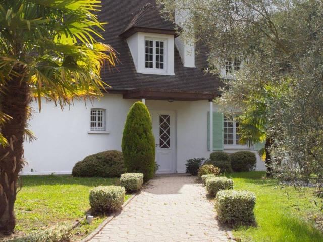 Maison 238 m2 Orgeval
