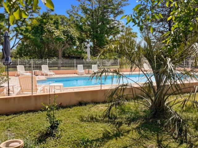 Maison 238 m2 + gîtes, grand terrain, secteur calme