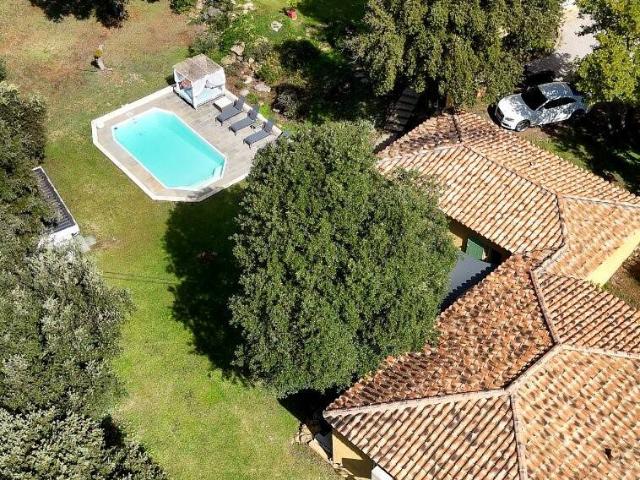 Maison 230 m2 Rognes