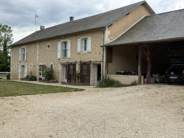 Maison 232 M2 Iteuil 237m² Iteuil