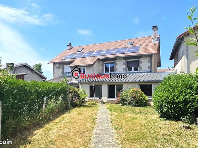 Maison 232 m² Lafeuillade en Vézie