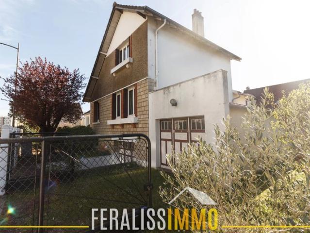 Maison 2/3 chambres avec sous sol total