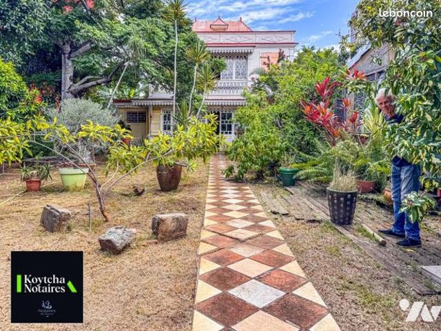 Maison 246 m² ST DENIS