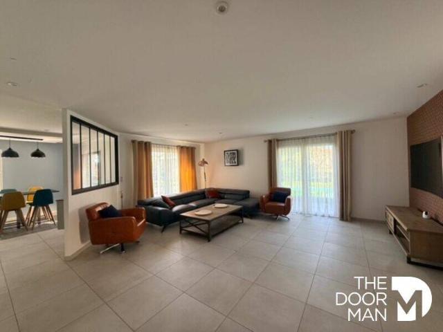 Maison 249 m2 Aiffres