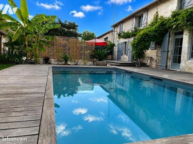 Maison 249 m² MAGNE