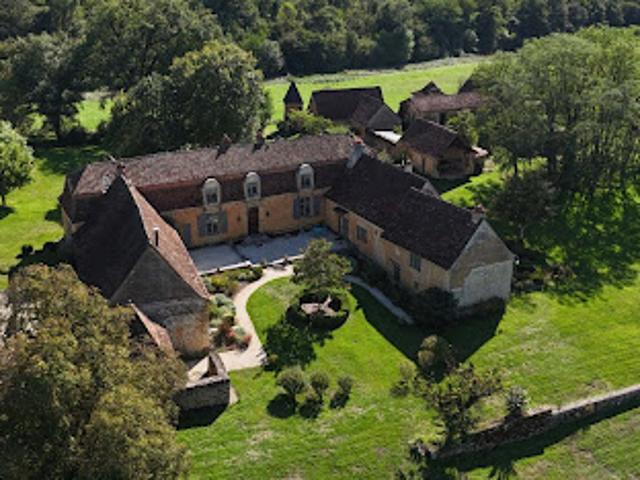 Maison avec jardin et terrasse