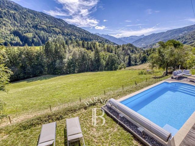 Maison 240 m2 Saint Jean de Sixt