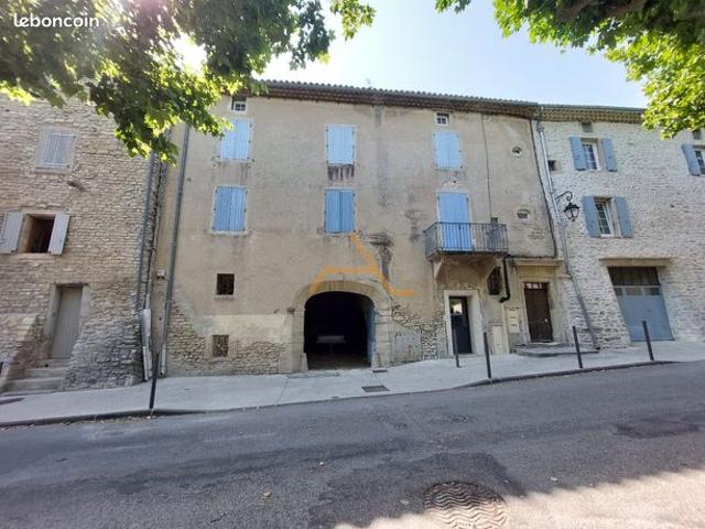 Maison 240 m² TAULIGNAN