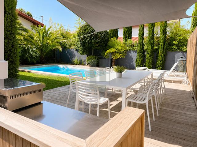 Maison contemporaine avec jardin