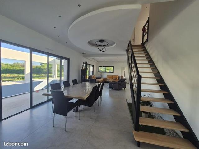 Maison 241 m² Forcé