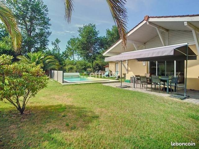 Maison 24 pièces 332 m²