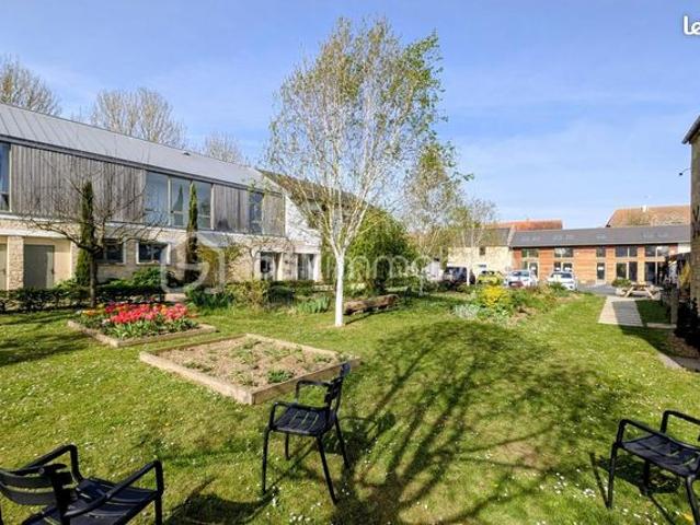 Maison 24 pièces 670 m²