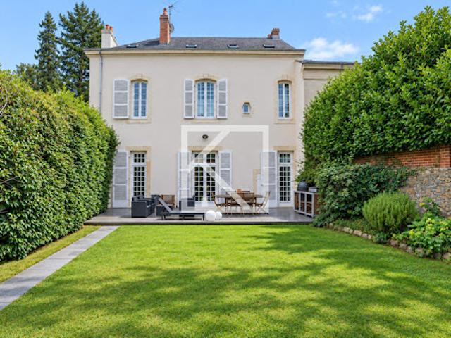 Maison avec jardin et terrasse