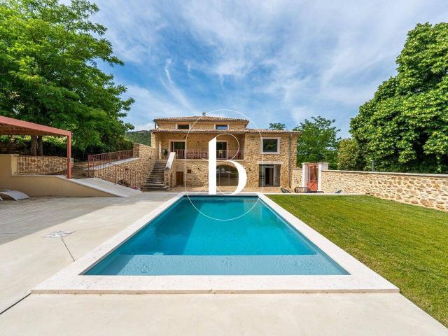 Maison 258 m2 Uzes