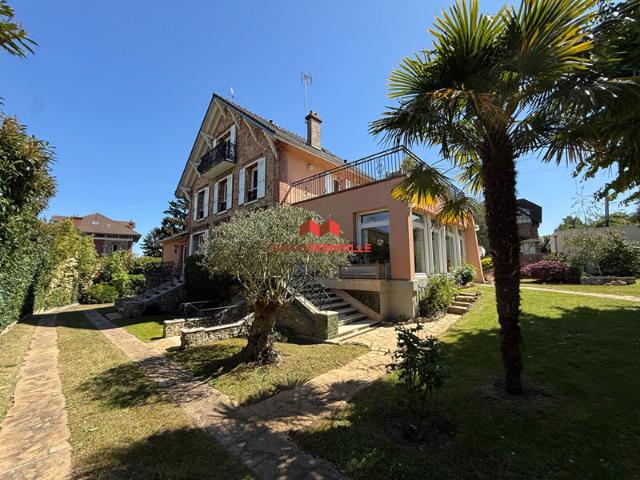 Maison 250 m2 11 pièces